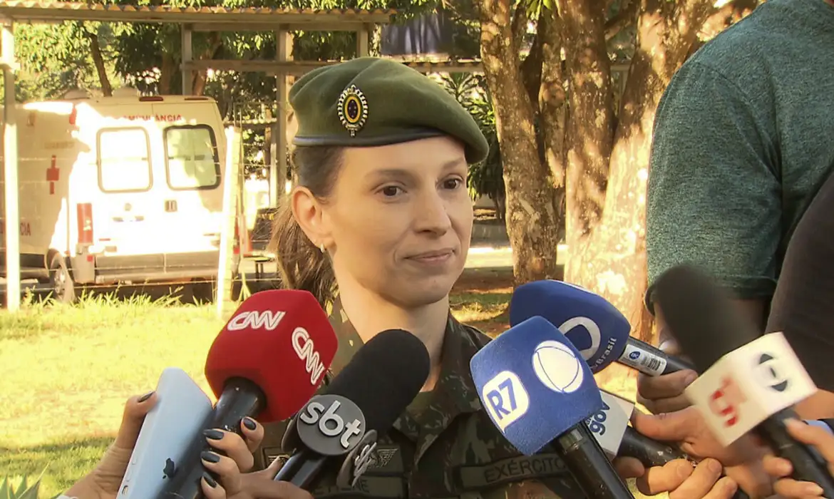 Começa em Brasília seleção para serviço militar feminino voluntário