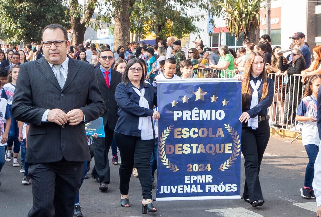 Desfile de 7 de Setembro reúne 76 instituições em Ponta Porã