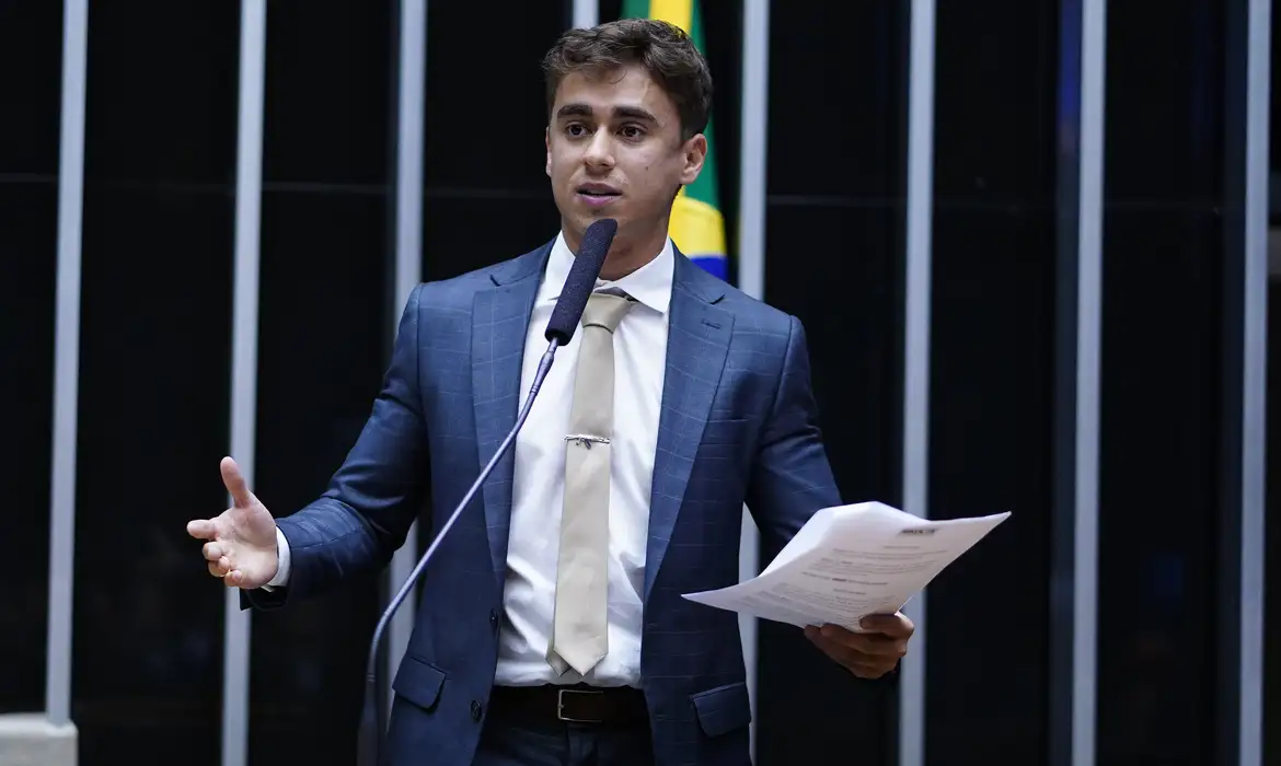 Justiça aumenta indenização que Nikolas terá de pagar a Felipe Neto