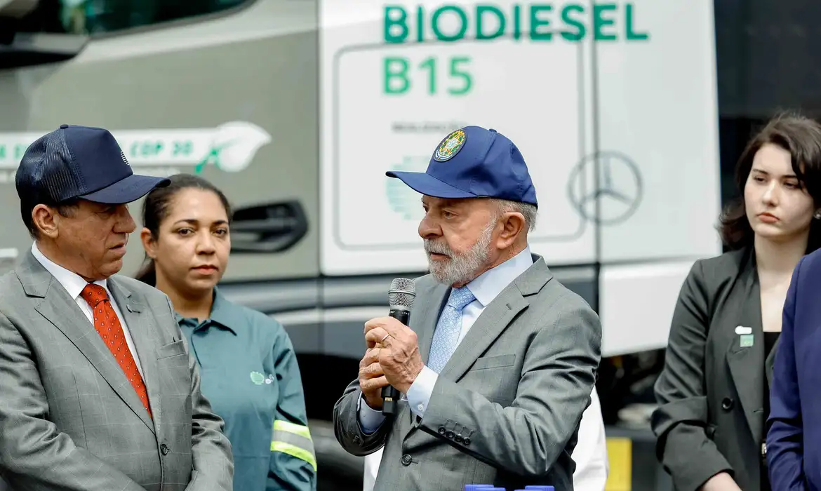 Lula propõe colocar biocombustíveis na pauta exportadora do Brasil