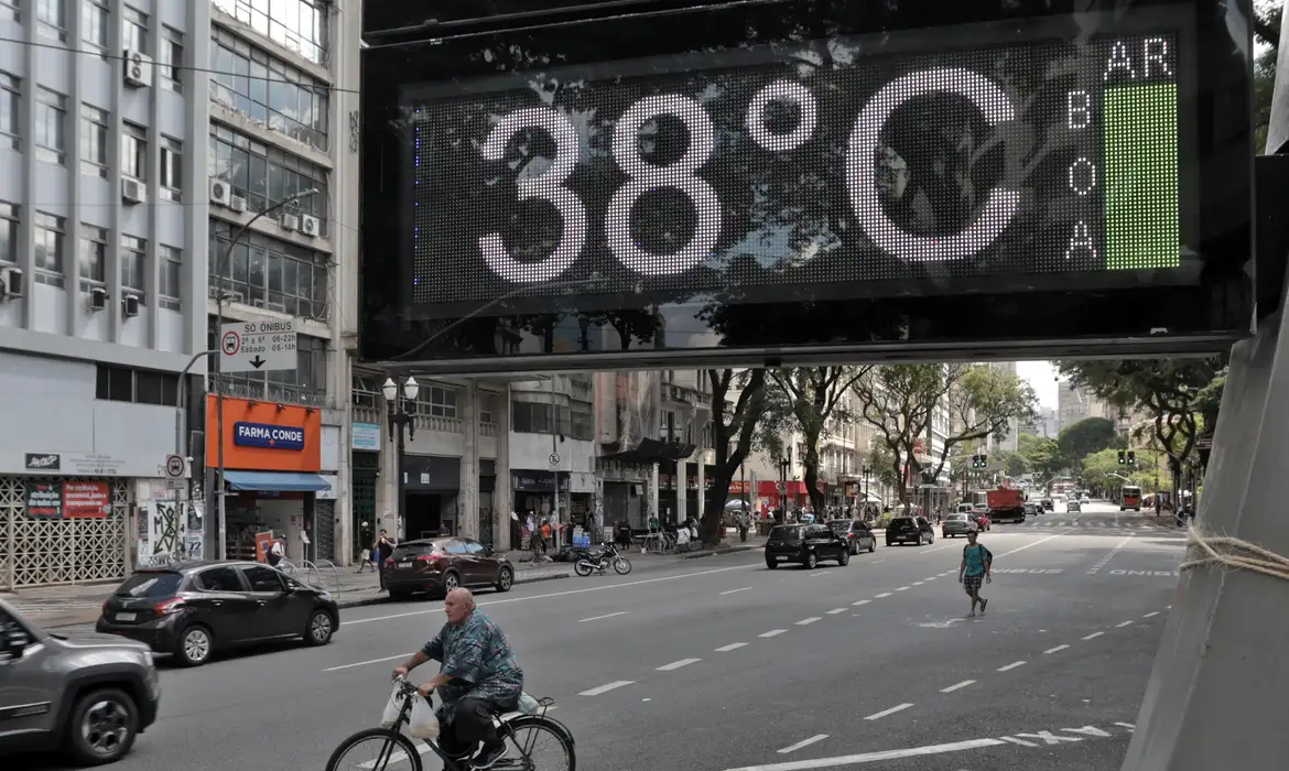 Com foco no El Niño, IBGE apresenta ferramenta para prevenir desastres